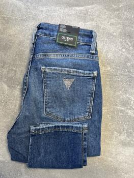 Guess Skinny Jeans mit Details aus Strasssteinen