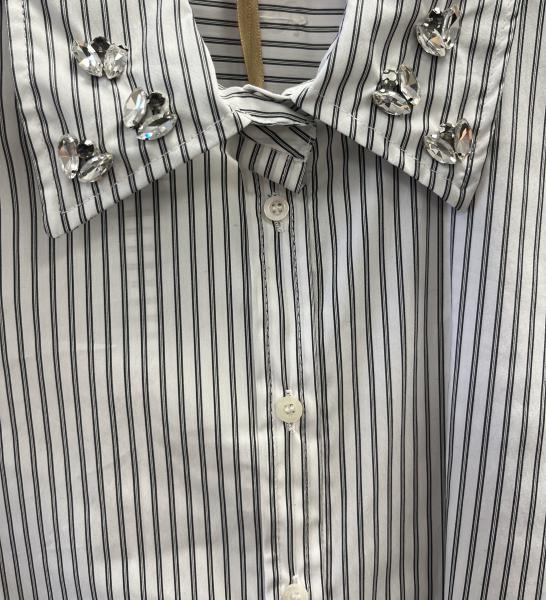 Rinascimento Bluse mit Streifen und Strasssteinen