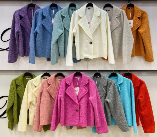 Jacken in verschiedenen Farben
